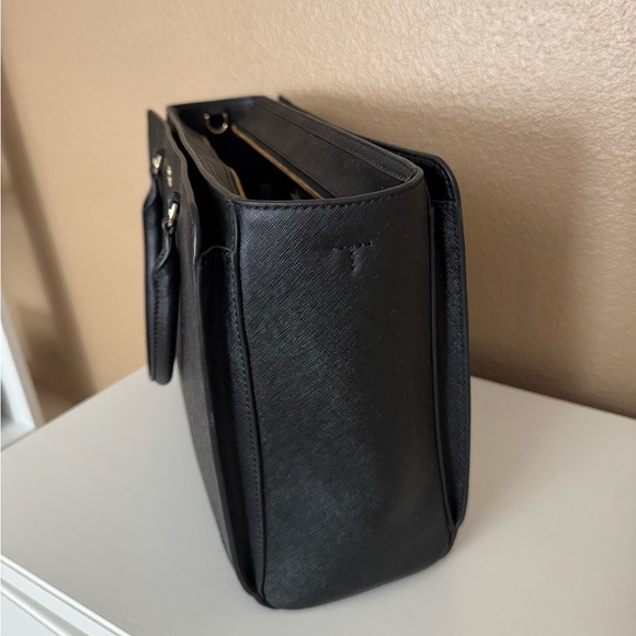 Tory Burch Large Robinson Handbag - Picture 9 of 9